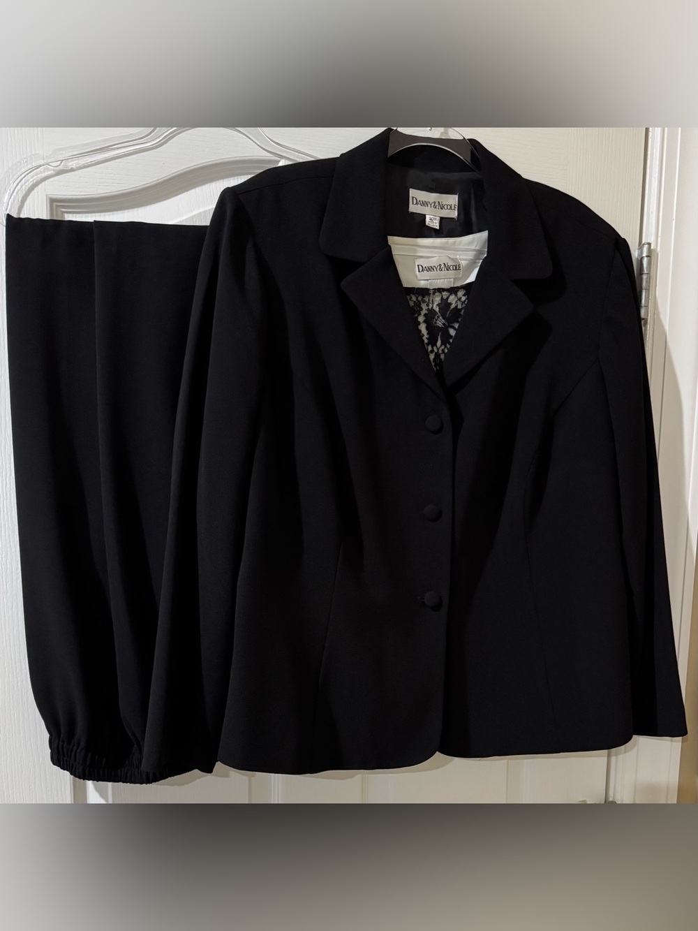 Danny & Nicole Black 3 Piece Pant Suit 20W